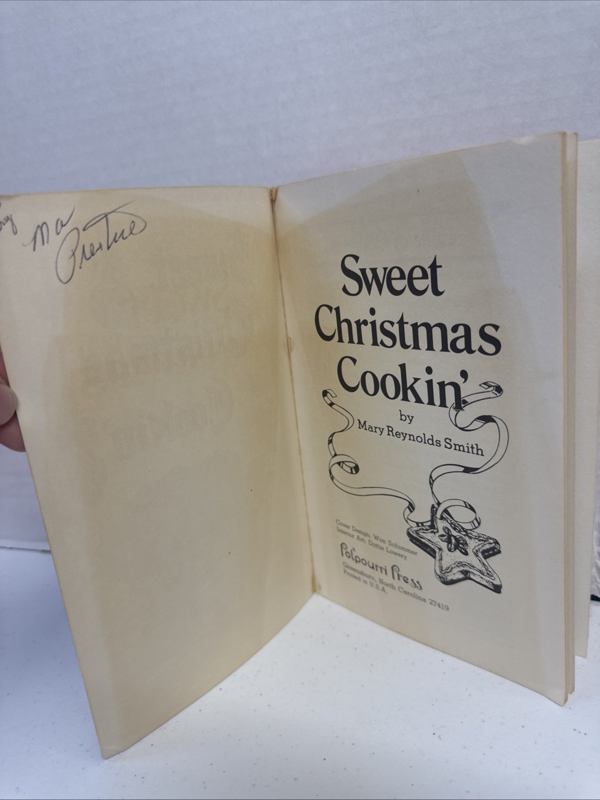 SWEET CHRISTMAS COOKIN’, Mary Reynolds Smith, Cakes, Cookies, Candy, Cookbook