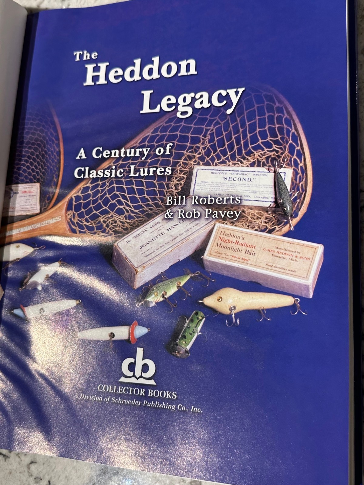 THE HEDDON LEGACY A Century of Classic Lures HC Book Roberts Pavey 2002 Fishing