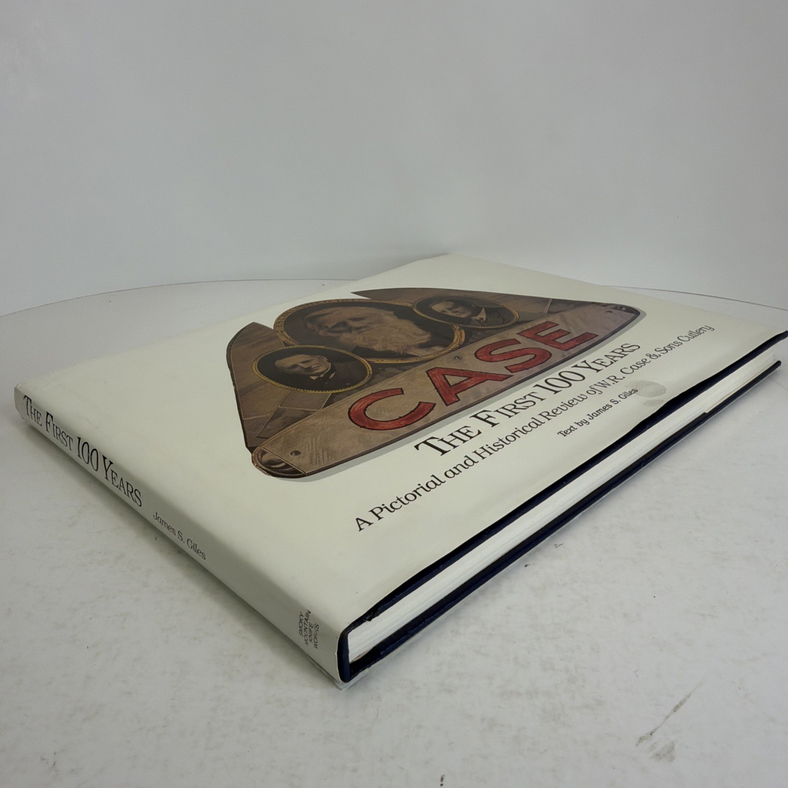 Case Knives First 100 Years Pictorial Historical Review of W.R. Case & Sons Book