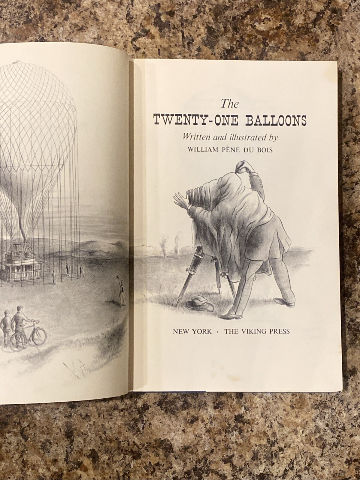 The 21 Balloons by William Pene du Bois – 10th Printing 1967 Very Good HC