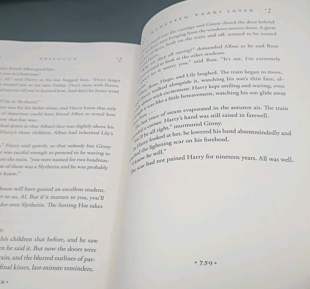 Harry Potter and the Deathly Hallows 1st Edition 2007 RARE Misprint 759 Pages