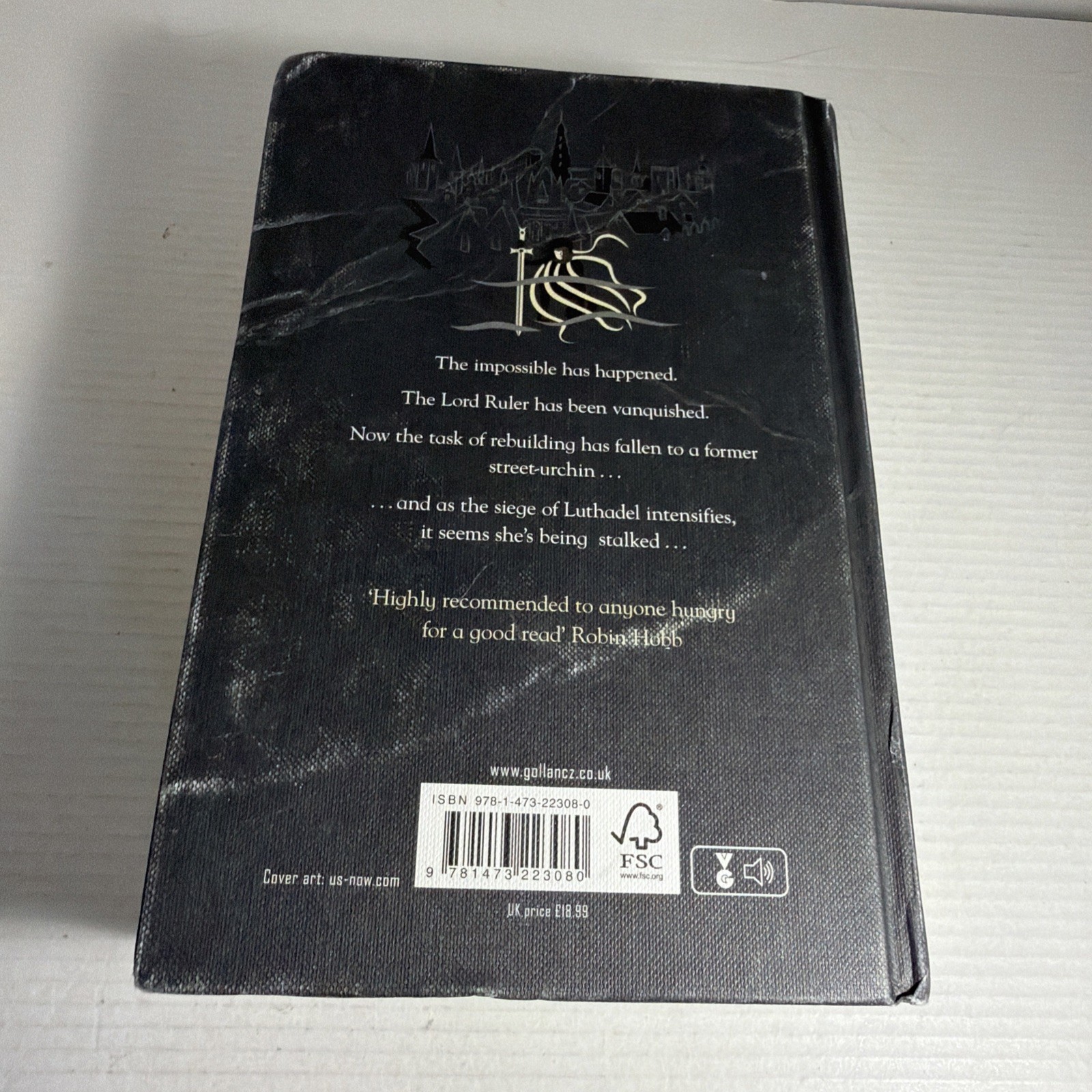 Well of Ascension Mistborn #2 Brandon Sanderson Hardcover *Heavy damage