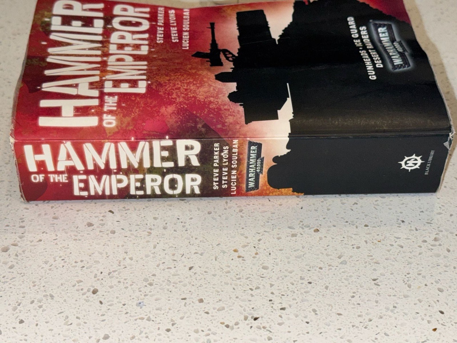 Hammer of the Emperor: Warhammer 40,000 Omnibus Steve Parker, Steve Lyons