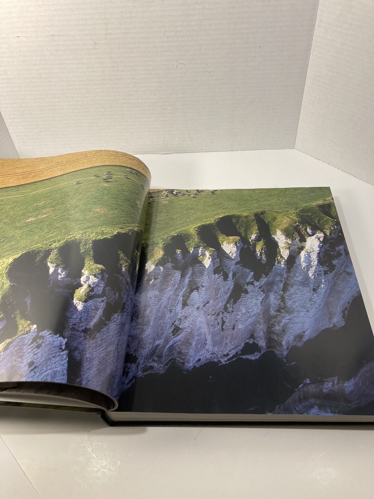 Sublime France (Fr Edition) Hardcover 430 Pages-400+ Photos-Tana Editions 2008