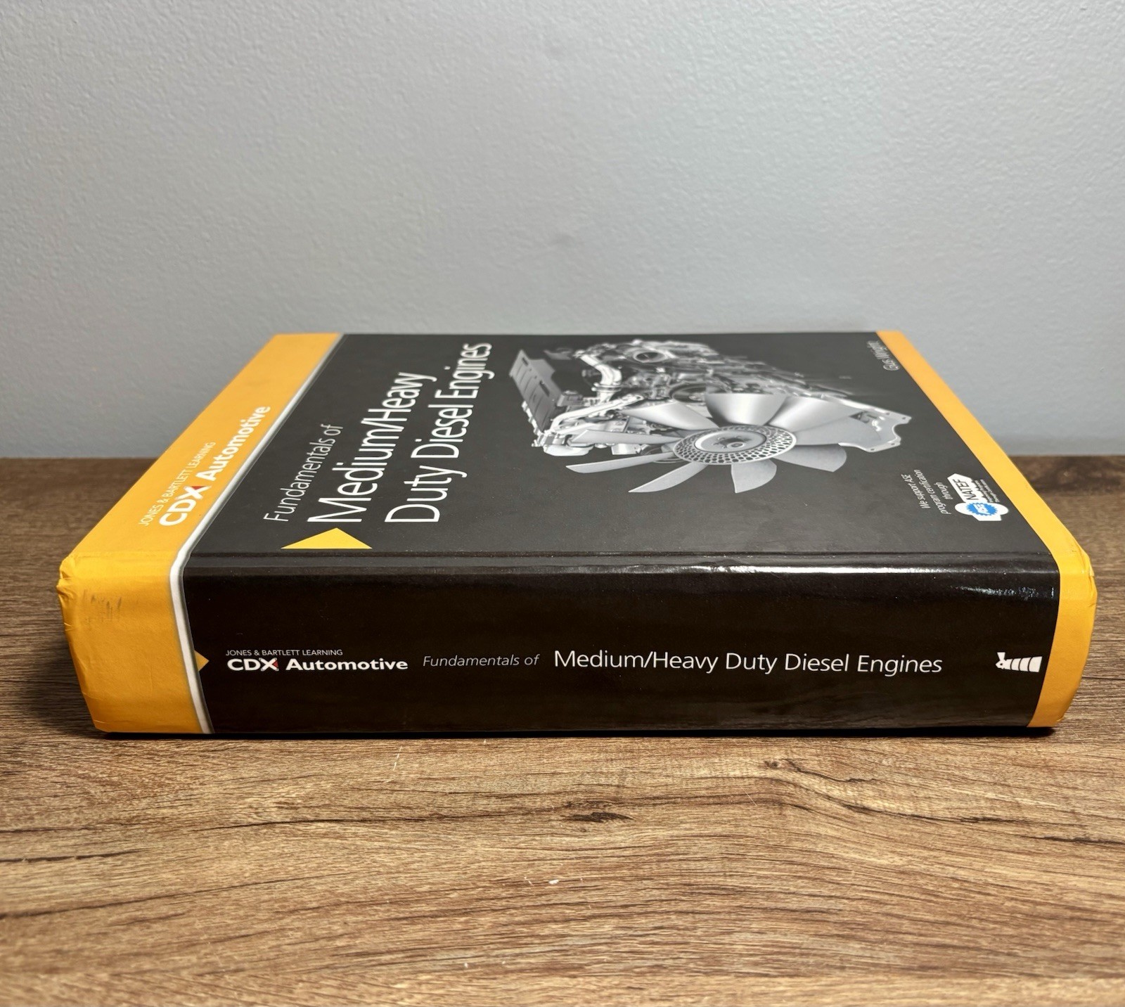 Fundamentals of Medium/Heavy Duty Diesel Engines CDX Automotive Gus Wright HC