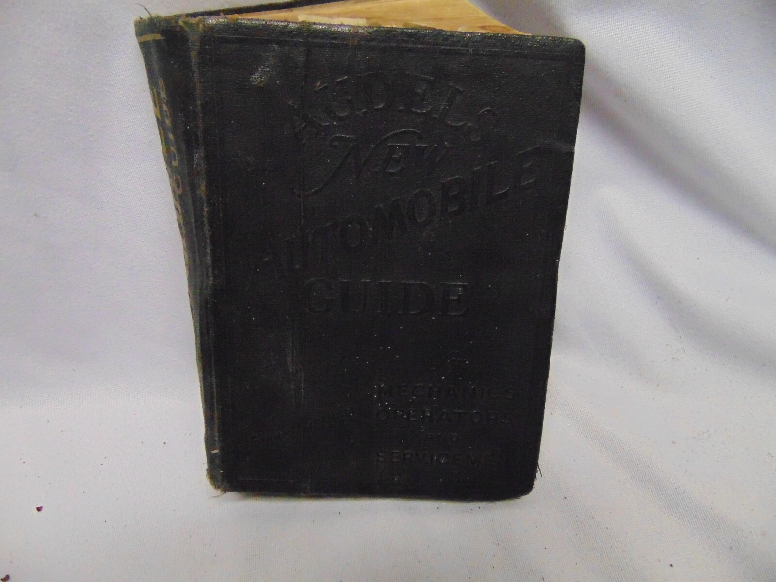 1947 softcover Audels New Automobile Guide Mechanics Operators 1604 pages