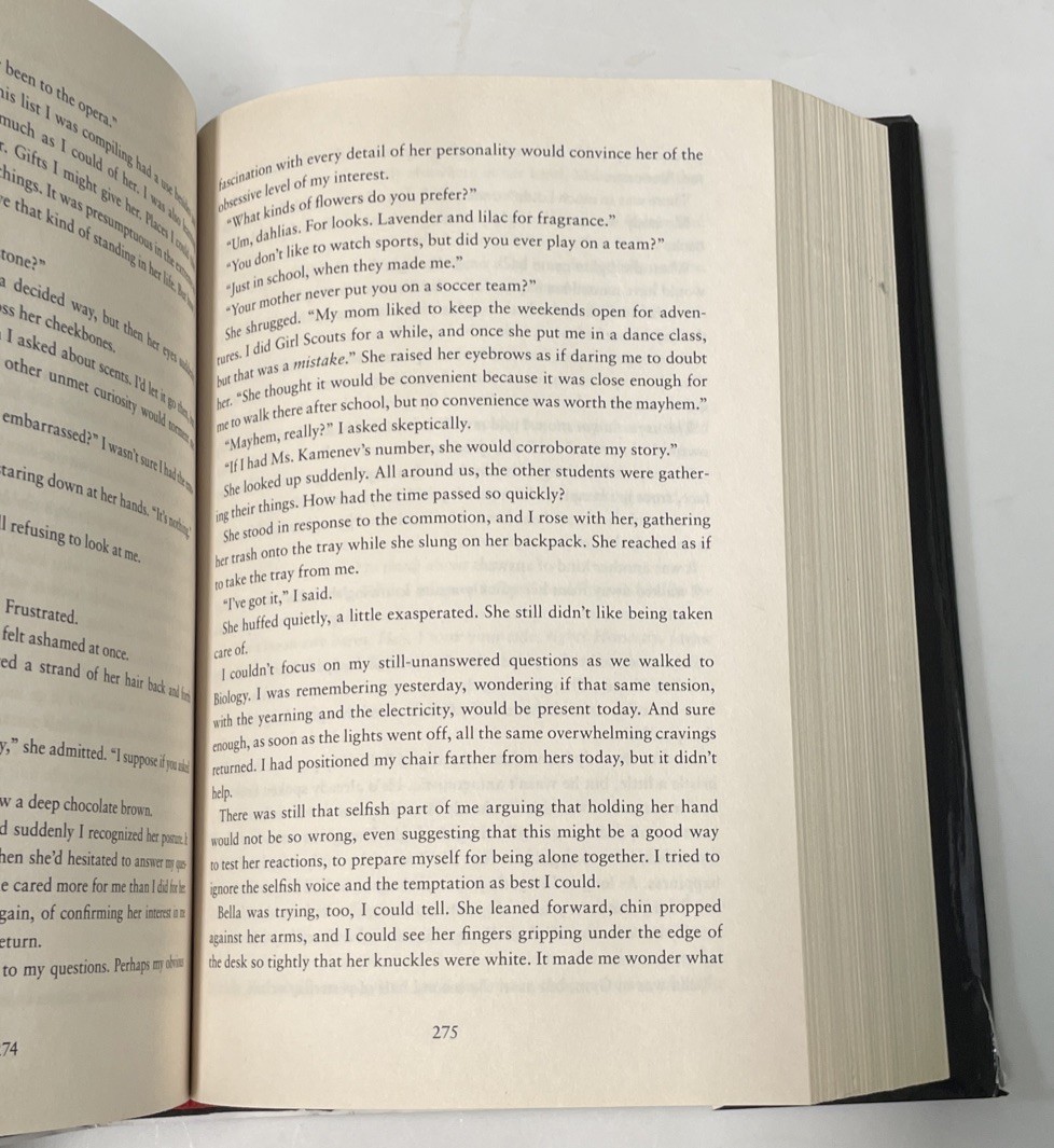 The Twilight Saga Midnight Sun Hardcover First Edition Printing