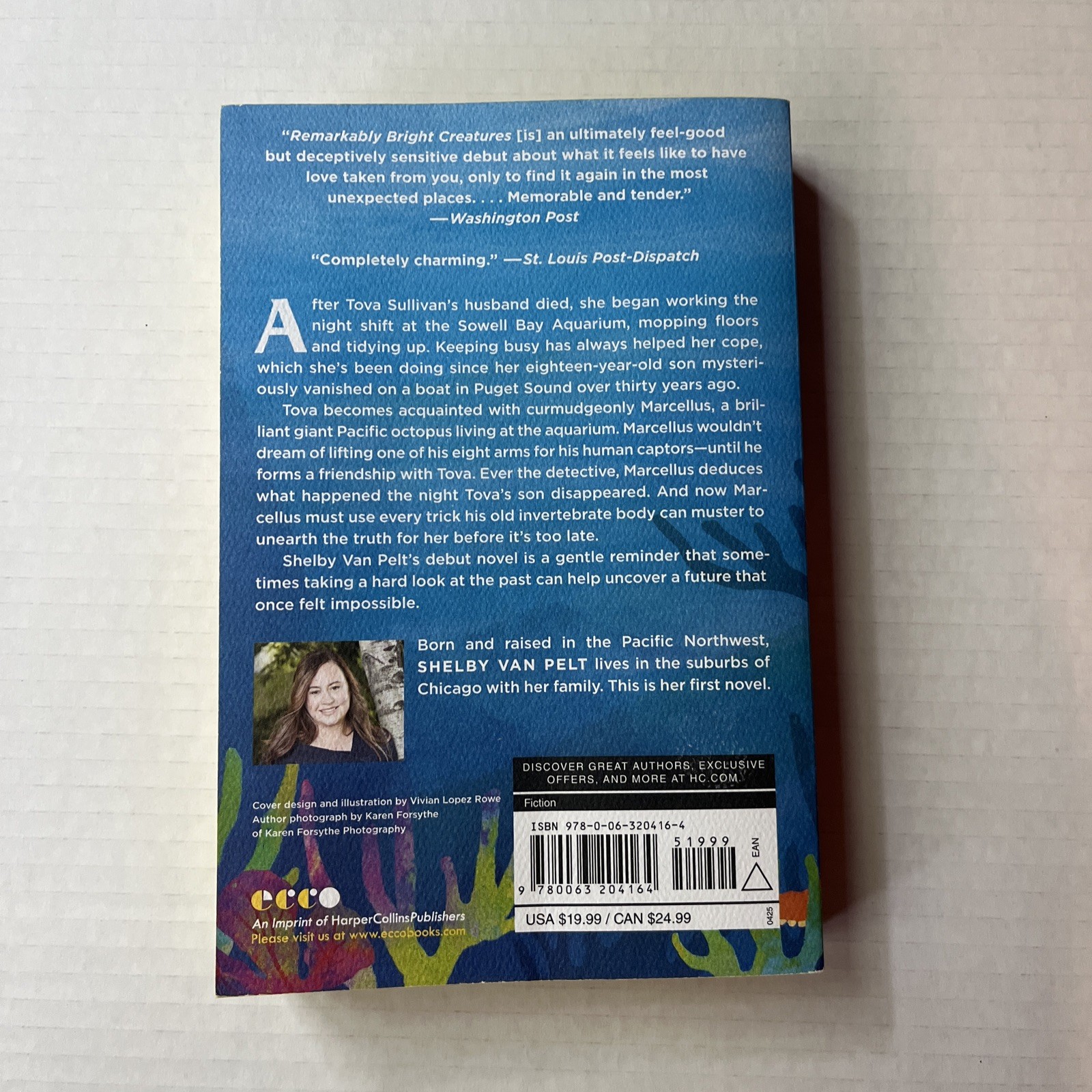 Remarkably Bright Creatures Sprayed Edges Edition Shelby Van Pelt 2025 Paperback