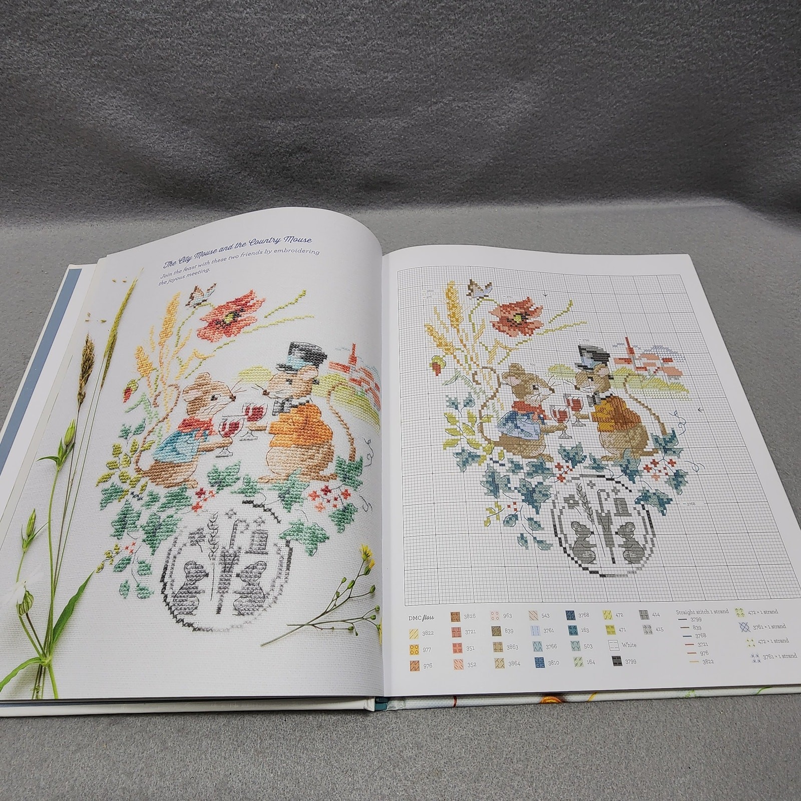 Fables & Fairy Tales To Cross Stitch: French Charm For Your Stitchwork Hardback