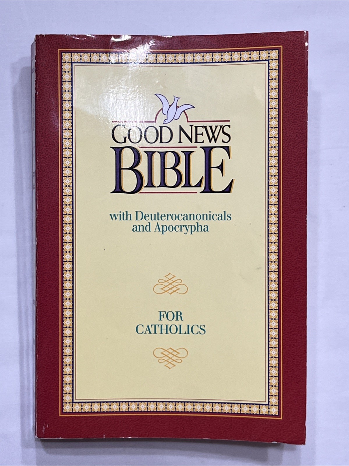 Good News Bible : With Deuterocanonicals/Apocrypha by Catholic Bible Press Staff