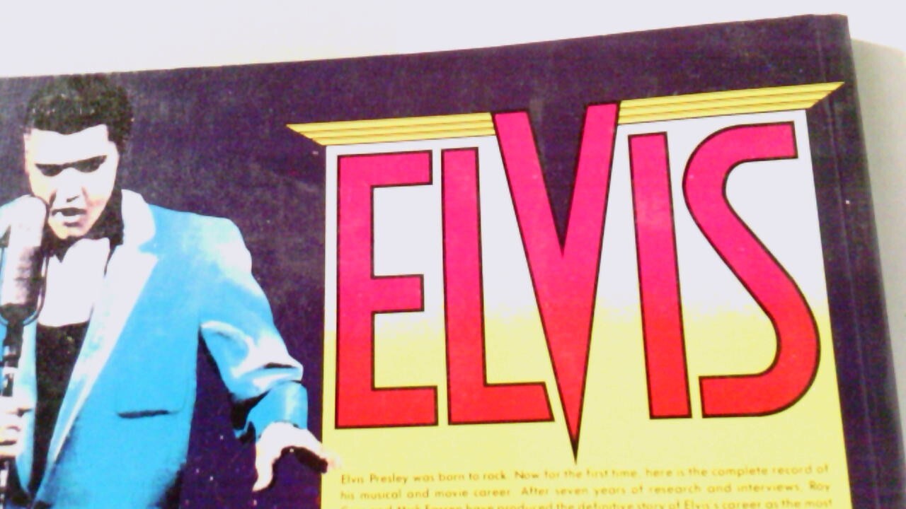 ELVIS PRESLEY~THE ILLUSTRATED RECORD~BY MIKE FARREN & ROY CARR~Set of 2~1982