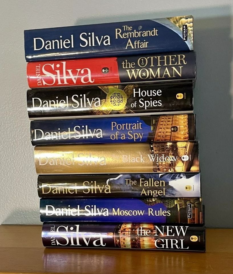 Lot of 9 Hardcover Thrillers – Random Thriller Suspense Bestselling Mix