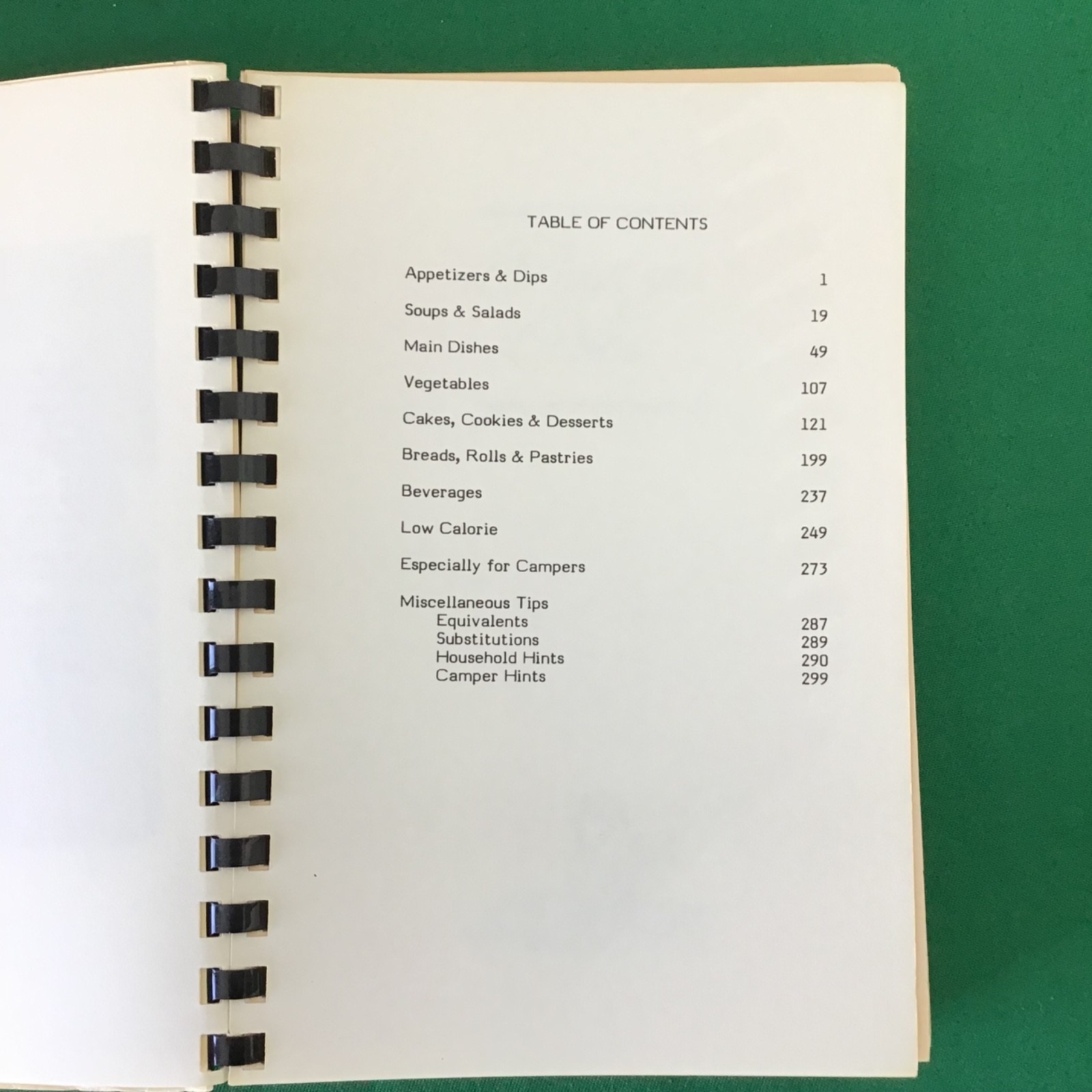 Vintage Union Pacific Railroad Cookbook Train Recipes 1981 Collectible SEE INDEX