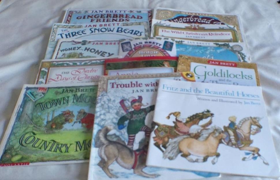 HUGE set of 13 Jan Brett picture books