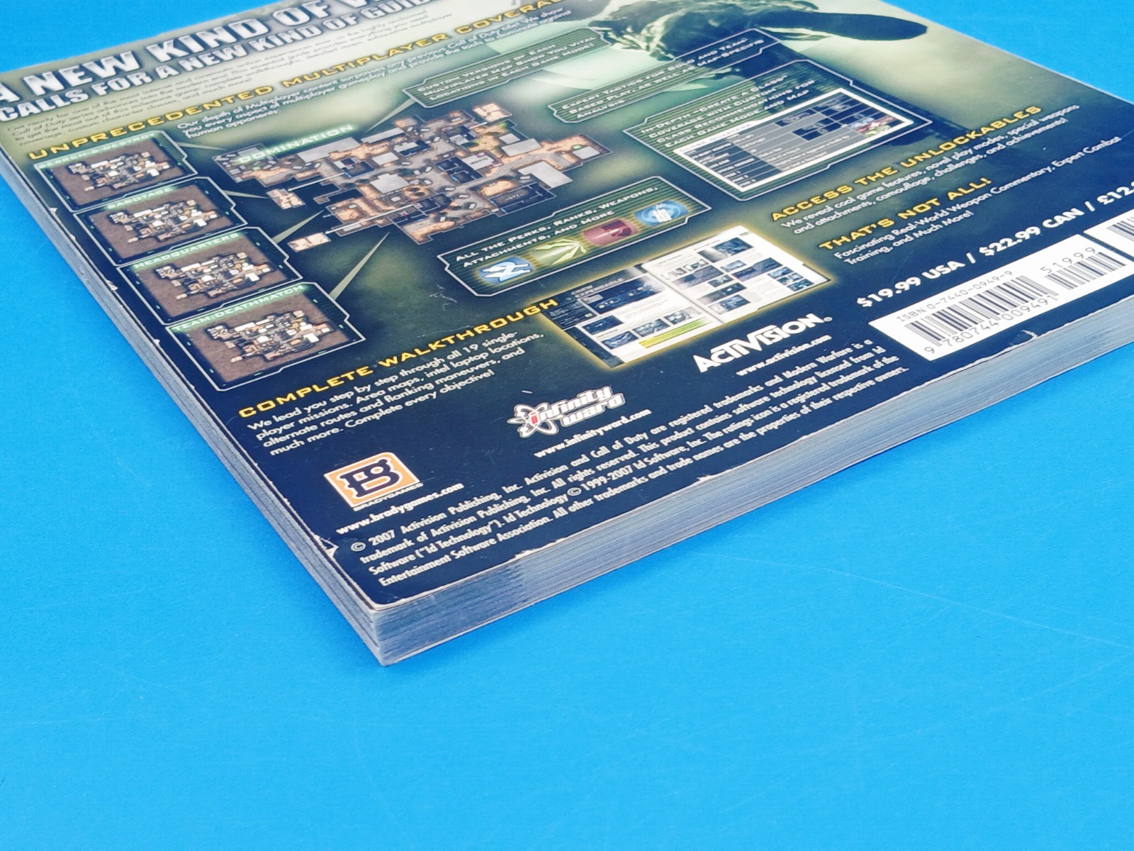 Call of Duty 4: Modern Warfare Official Strategy Guide – Paperback.