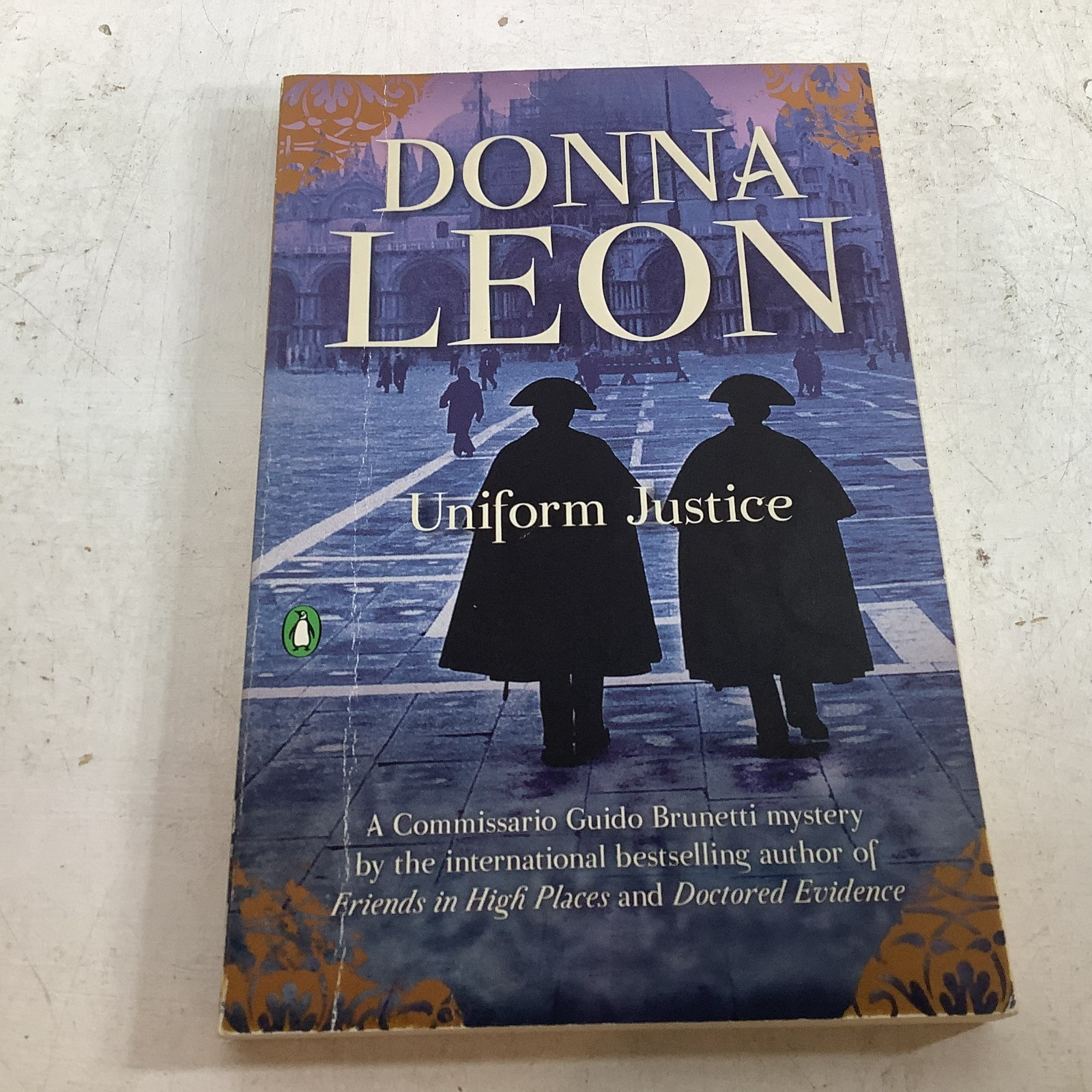 Donna Leon lot of 8 Commissario Guido Brunetti Mystery Series Trade PB Like New