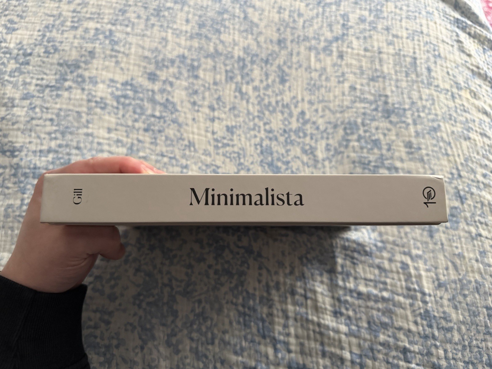 Shira Gill Minimalista Hardcover Illustrated Organizing Book, Ten Speed Press