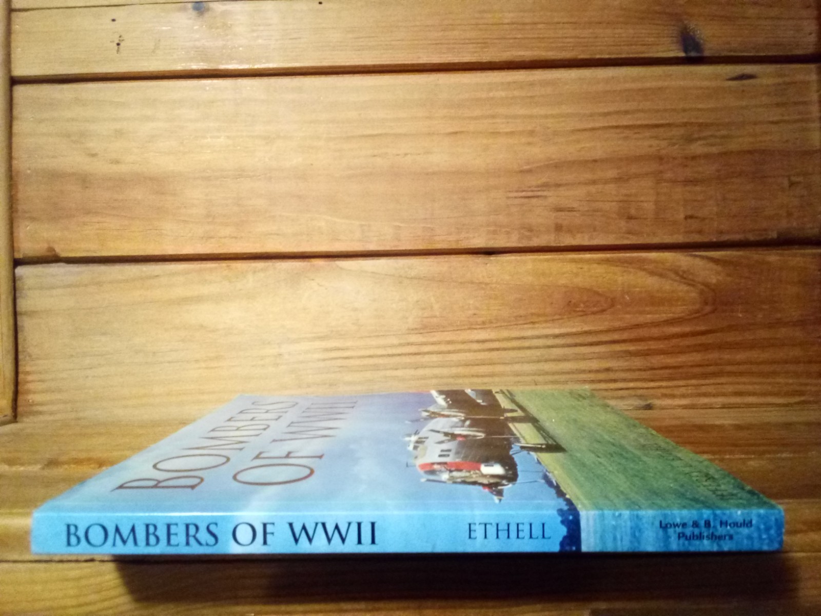 (COBP) “BOMBERS OF WW II (2) by JEFFREY L. ETHELL” / TPB / 180 PAGES / 1994
