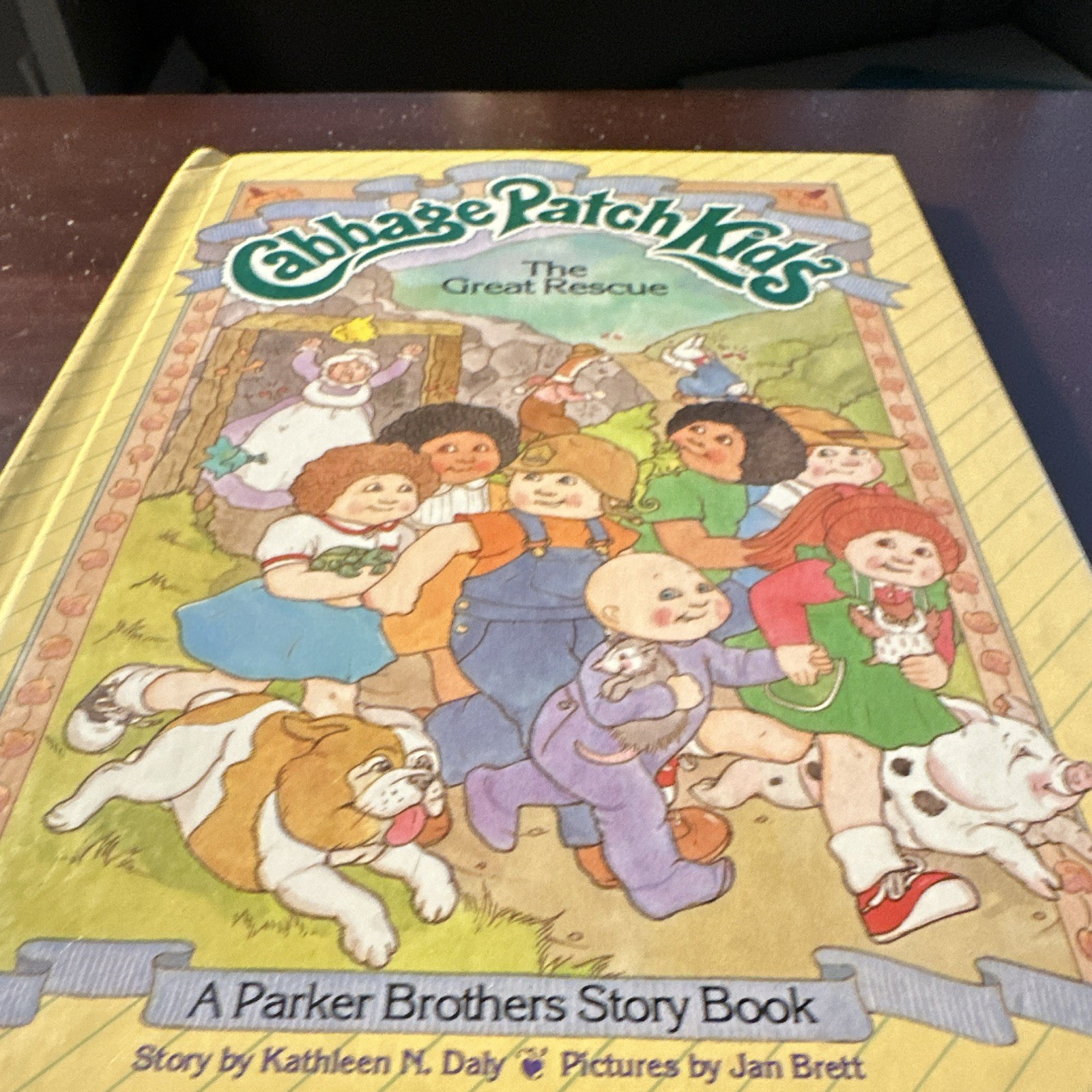 Cabbage Patch Kids The Great Rescue Hardcover Illustrated Kathleen N. Daly 1984