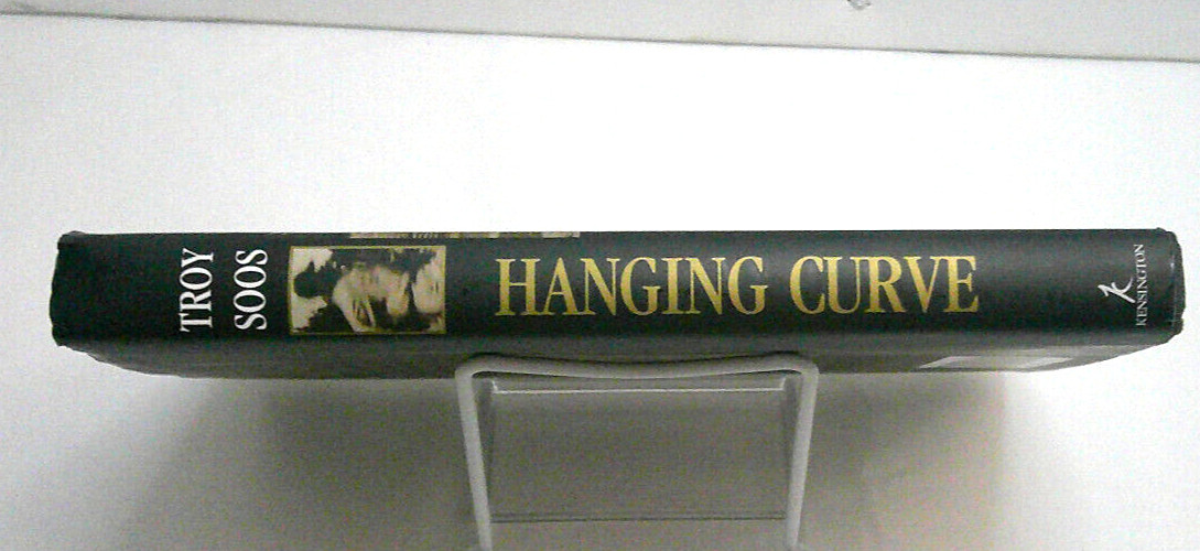 Hanging Curve: A Mickey Rawlings Baseball Mystery. Kensington Books