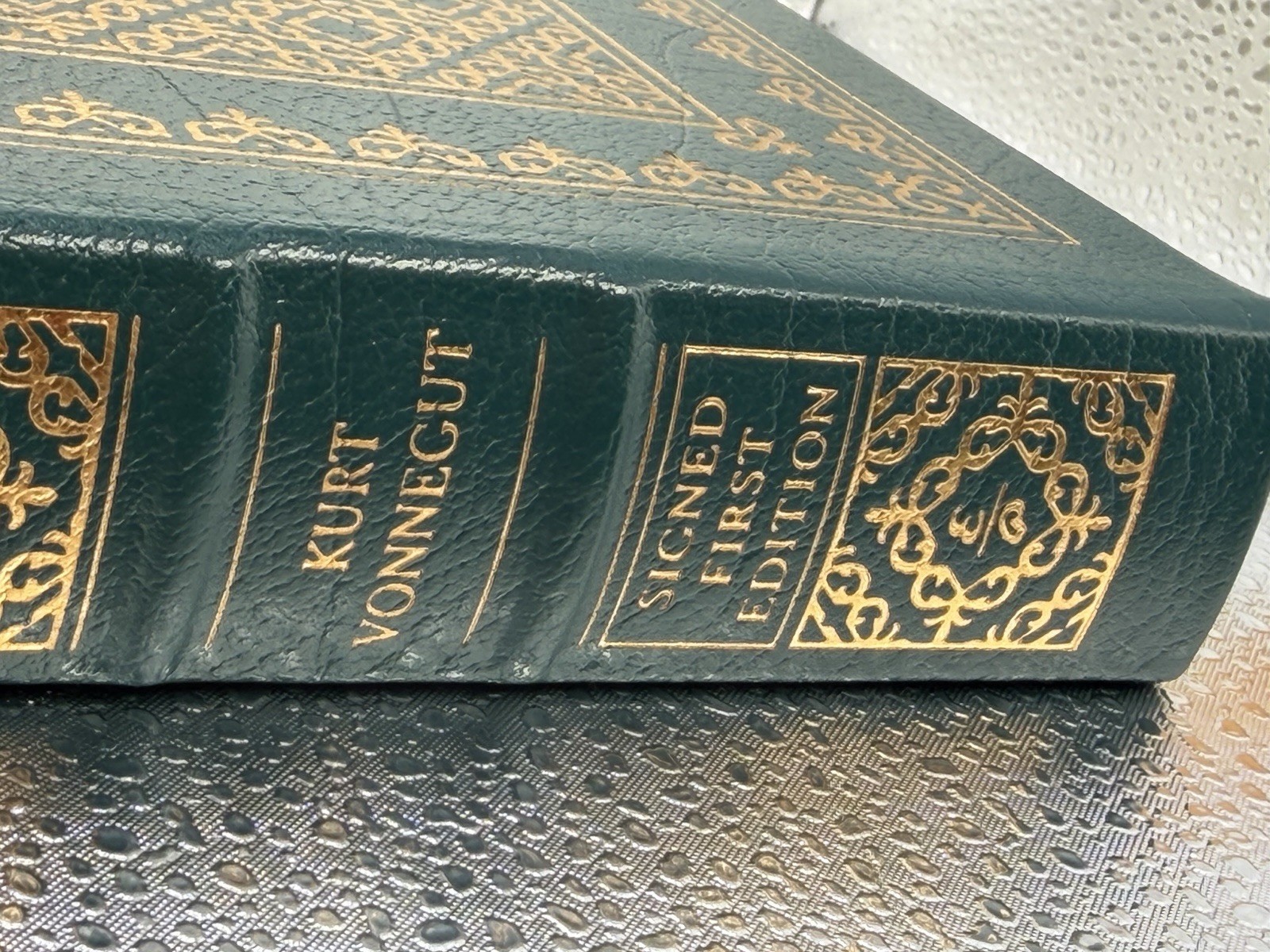 Easton Press Bagombo Snuff Box Green Leather Kurt Vonnegut Signed First Edition