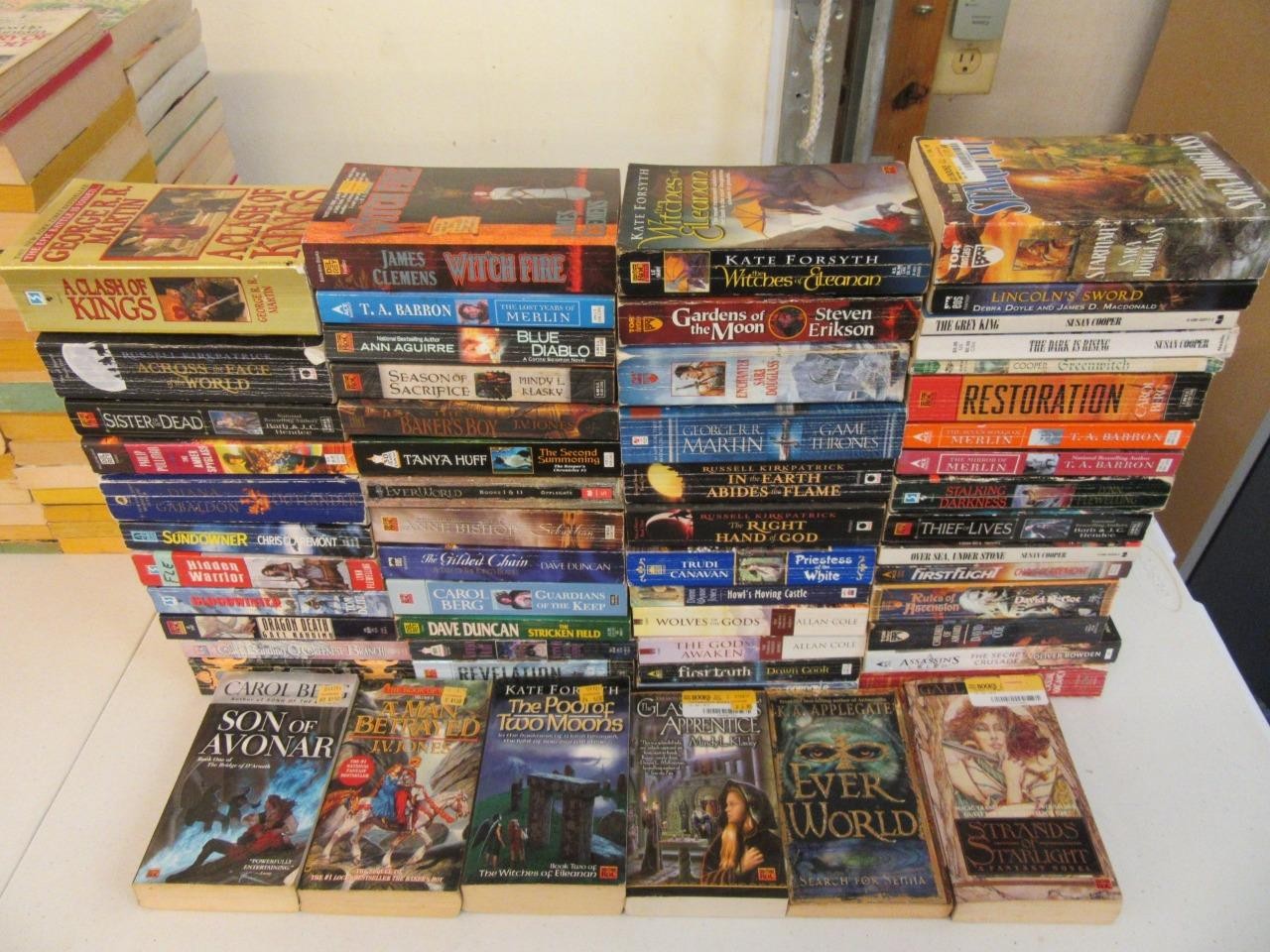 BIG Lot (59) FANTASY Books GEORGE RR MARTIN ANN AGUIRRE DAWN COOK DIANA GABALDON