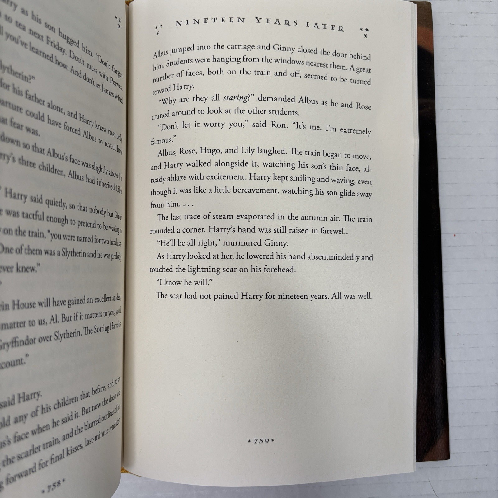 Harry Potter & The Deathly Hallows First Edition 1st Print 759 pages Error Rare