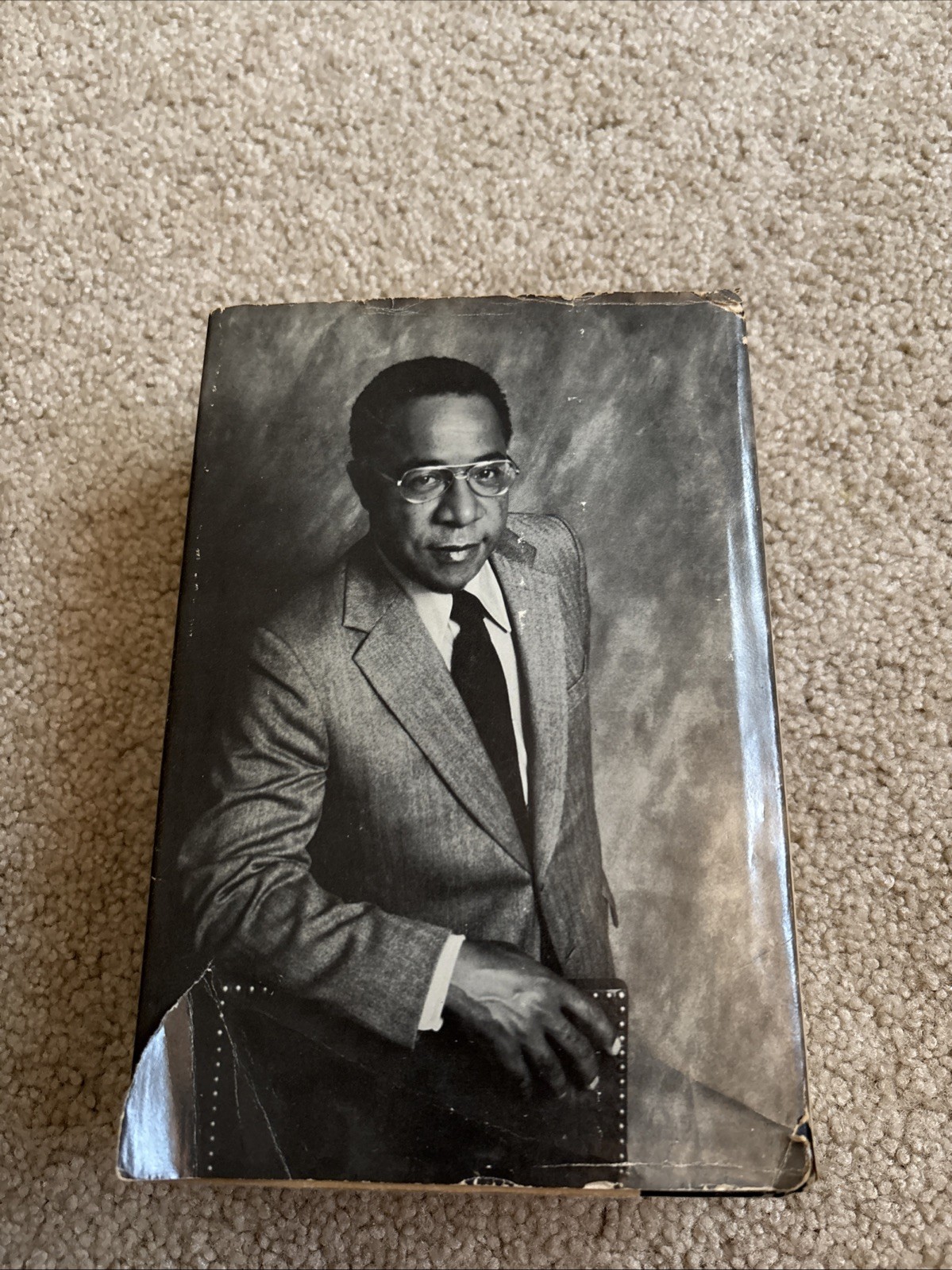 Alex Haley–ROOTS: SAGA OF AN AMERICAN FAMILY 1st ed 1st ptg HCDJ 1976