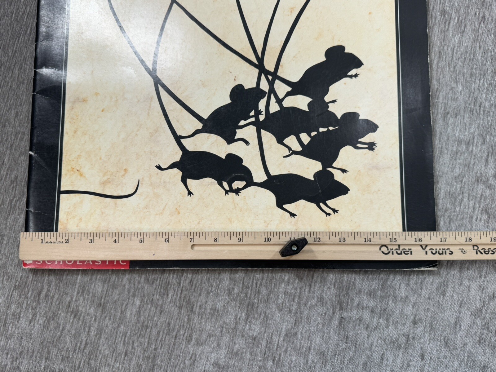 Seven Blind Mice by Ed Young Scholastic Big Book Oversize Easel Teacher School