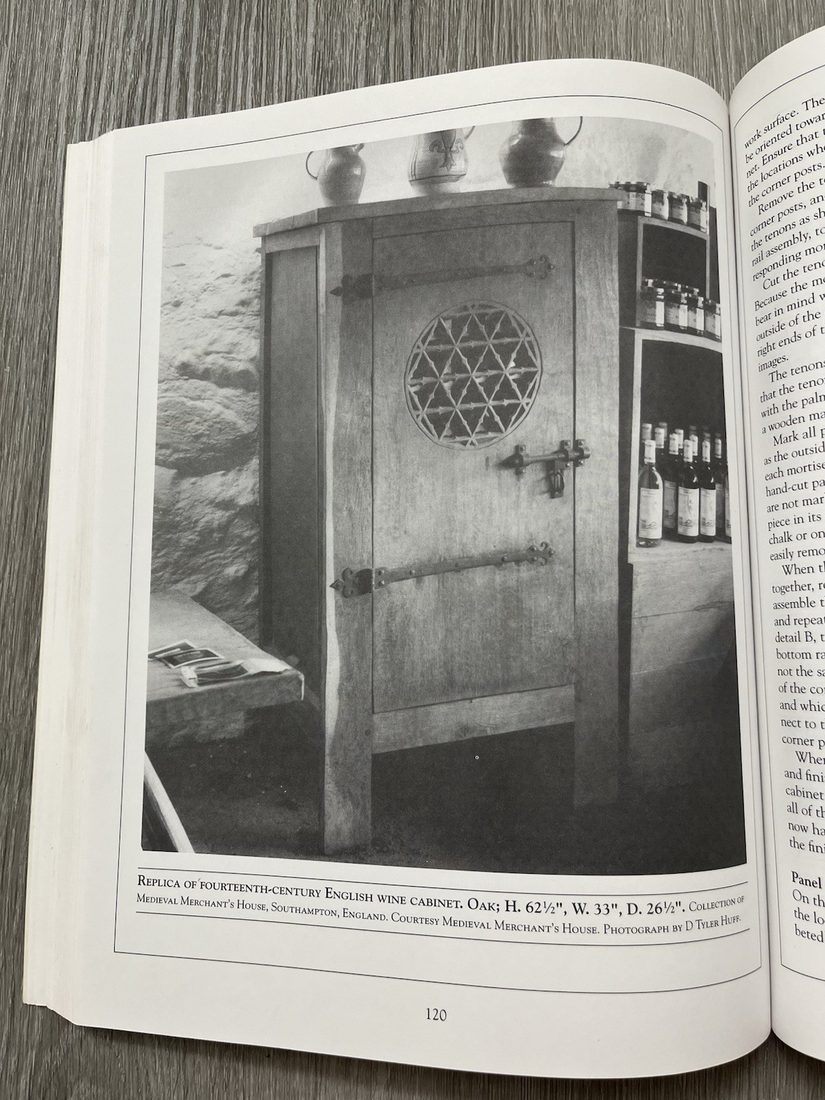 Constructing Medieval Furniture Plans & Instructions w/Historical Notes Diehl VG