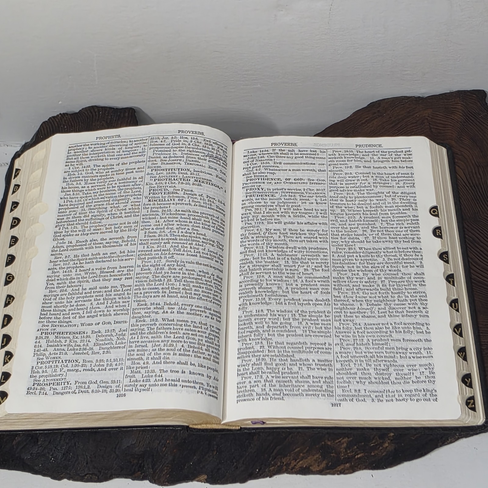 Nave’s Topical Bible Digest Black Leather Bound Thumb Indexed 1962 Southwestern