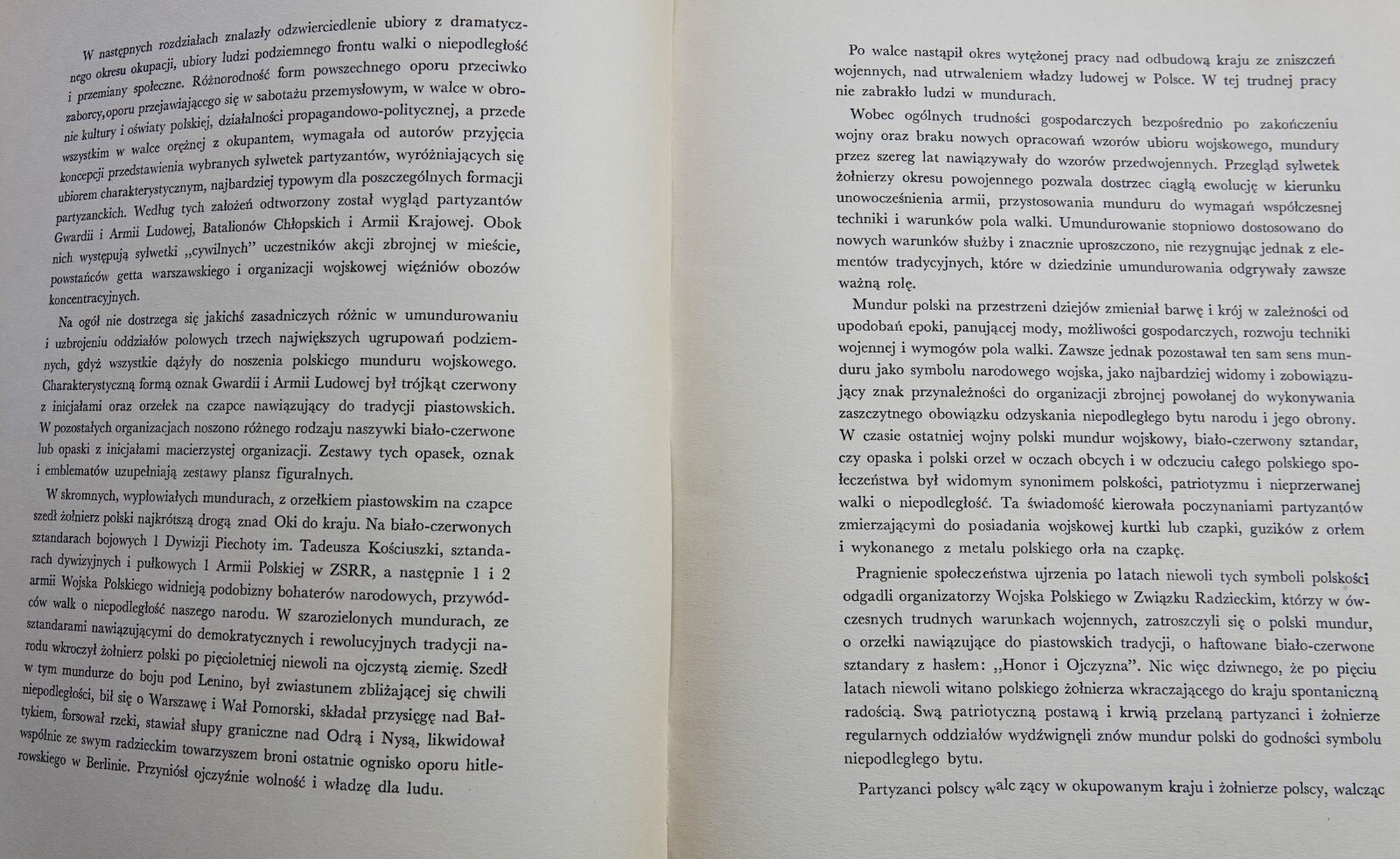 ZOLNIERZ POLSKI UBIOR UZBROJENIE I OPORZADZENIE 1939-1965 BY KAROL LINDER ET.AL.
