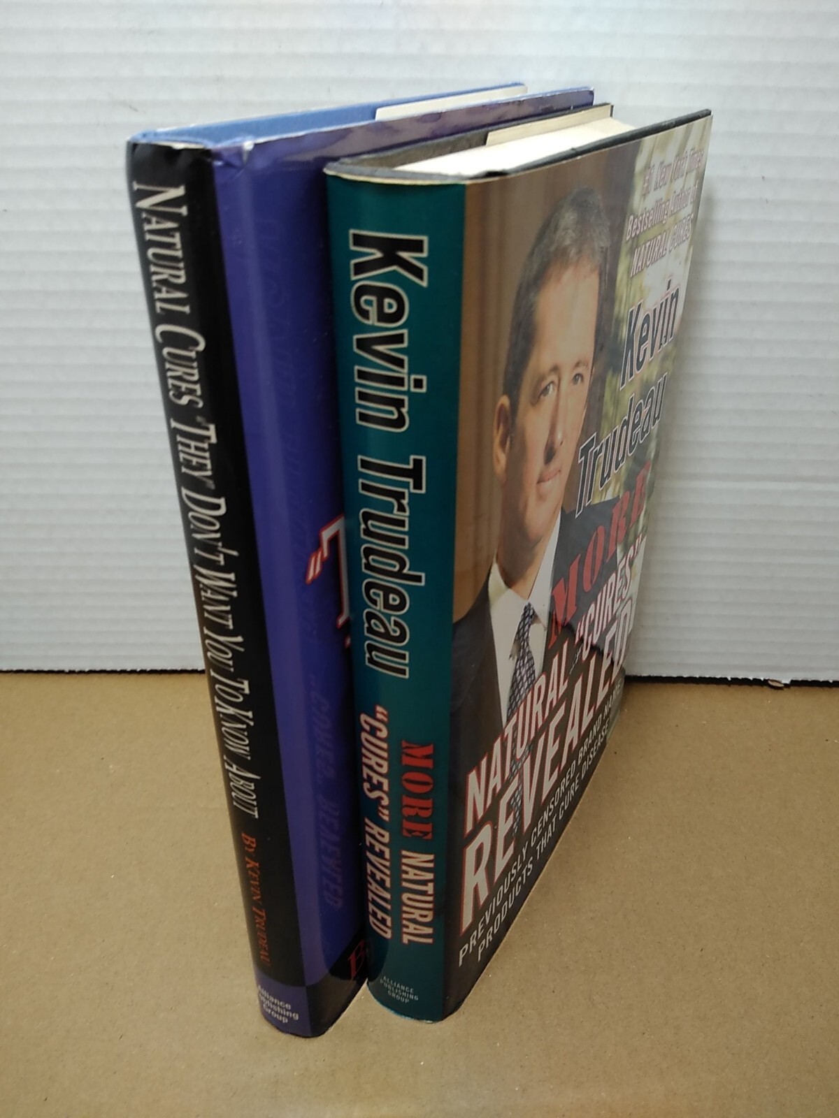 Kevin Trudeau – Natural Cures & More Natural Cures Revealed – 2 Hardcovers w/ DJ