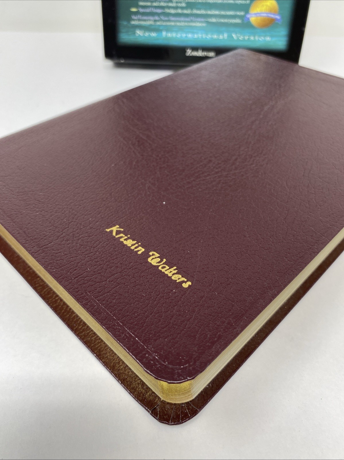 Student Bible NIV 1984 Burgundy Bonded Leather 2006 Print Clean Pages Box
