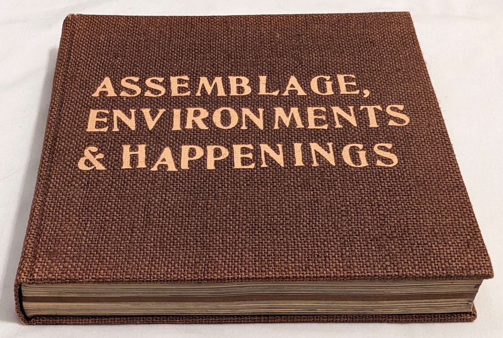 Allan Kaprow ASSEMBLAGE, ENVIRONMENTS & HAPPENINGS rare HC ED1 Abrams 1966