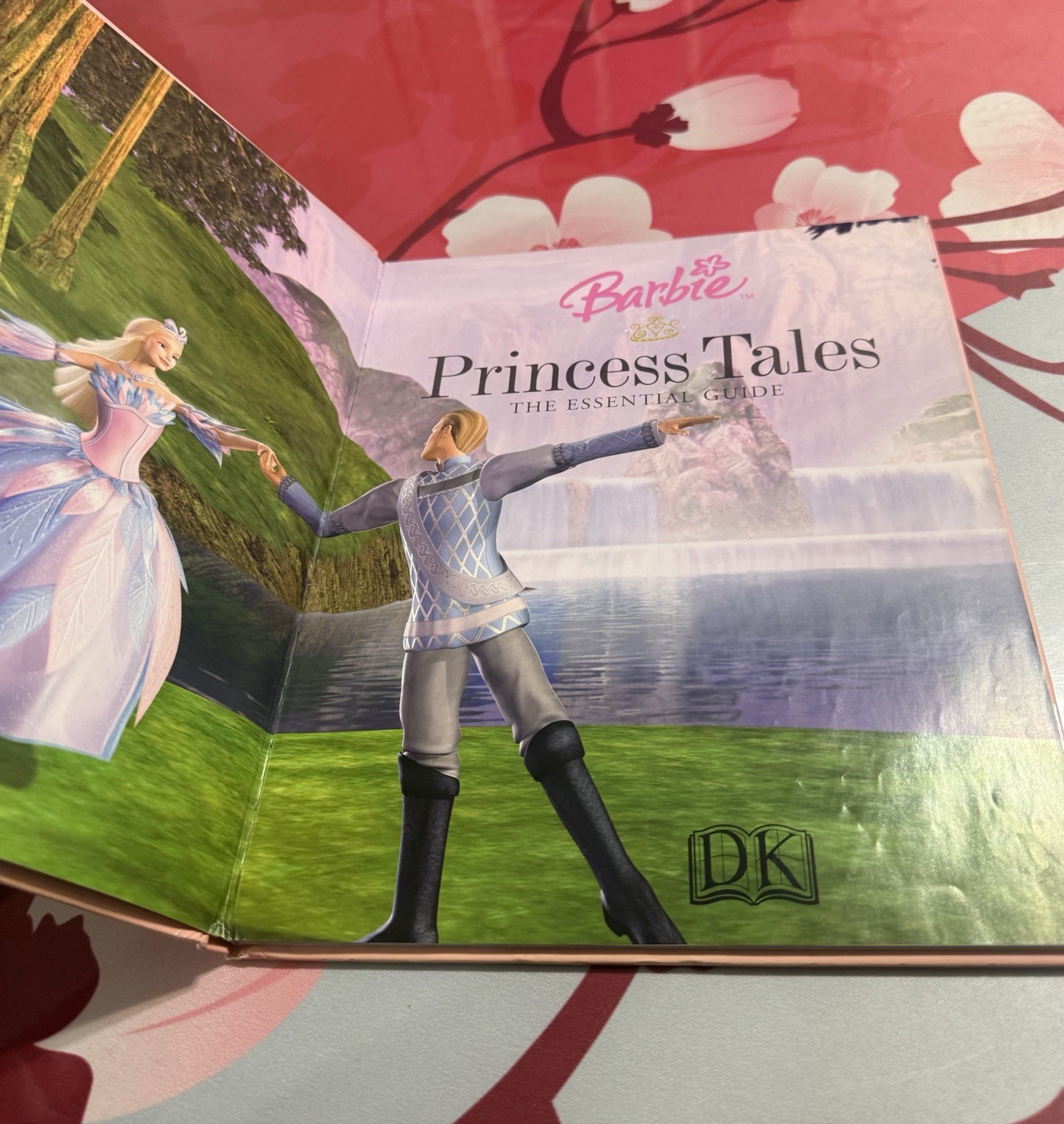 Barbie Princess Tales: The Essential Guide (DK Essential Guides)