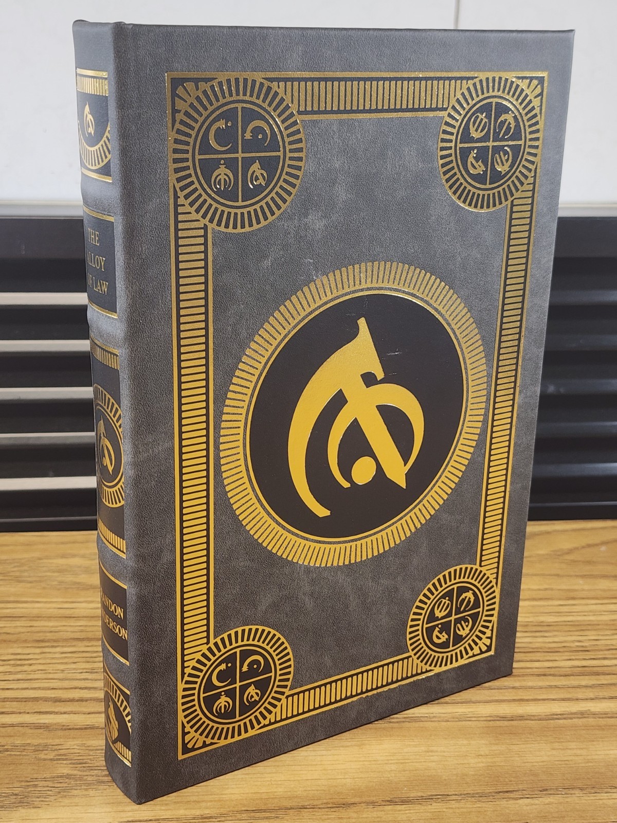 The Alloy Of Law by Brandon Sanderson – Leatherbound – Signed – Mint