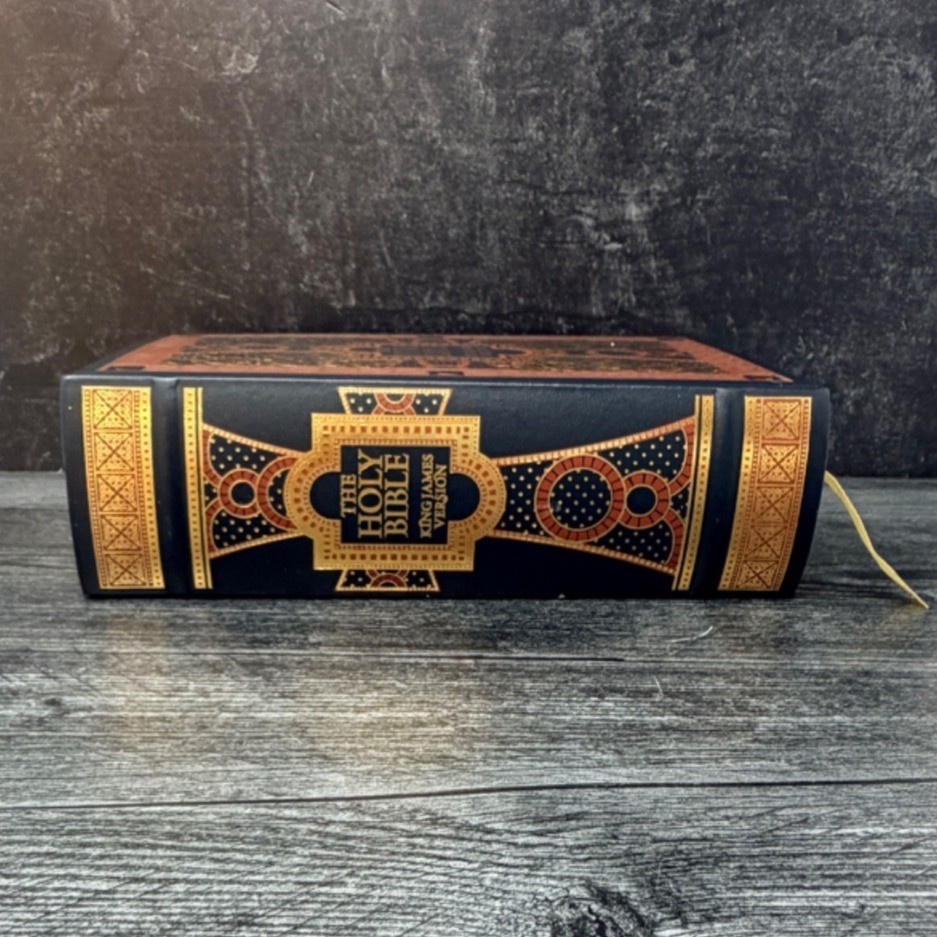 Barnes & Noble Collectible Classics King James Version Family Holy Bible ORNATE