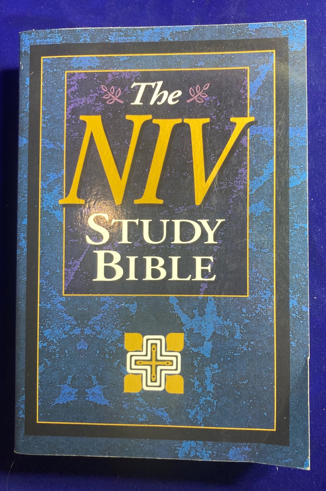 ZONDERVAN NIV Study Bible, Personal Size – Paperback DONALD BURDICK