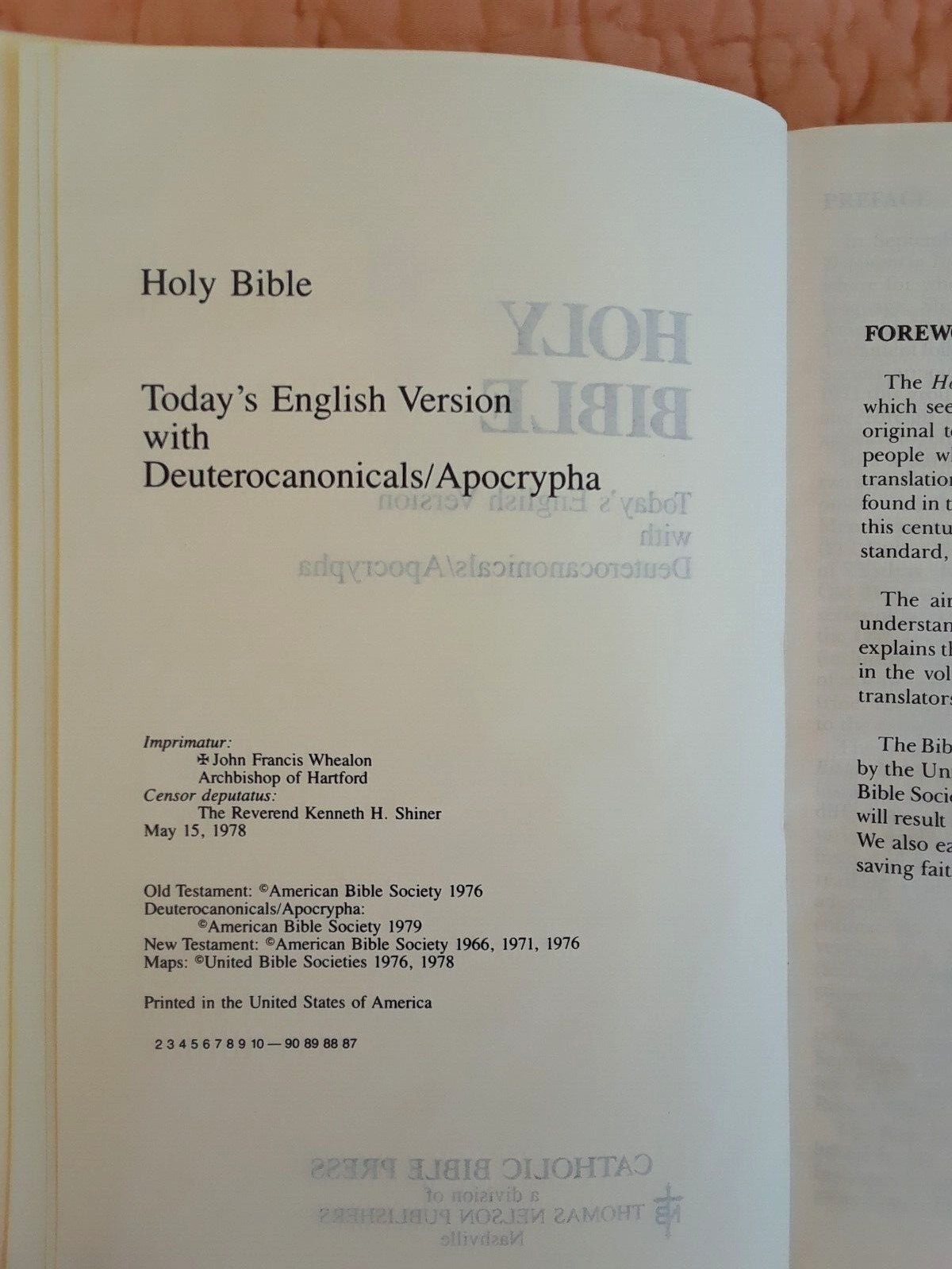 Precious Moments Bible Catholic Edition 1270 Illustrated Gold Stamped 1979