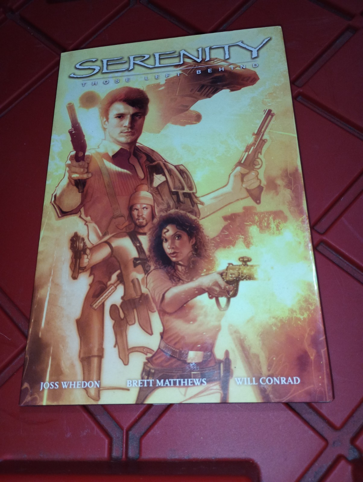 Serenity – Those Left Behind (Hardcover Dark Horse Books Graphic Novel)