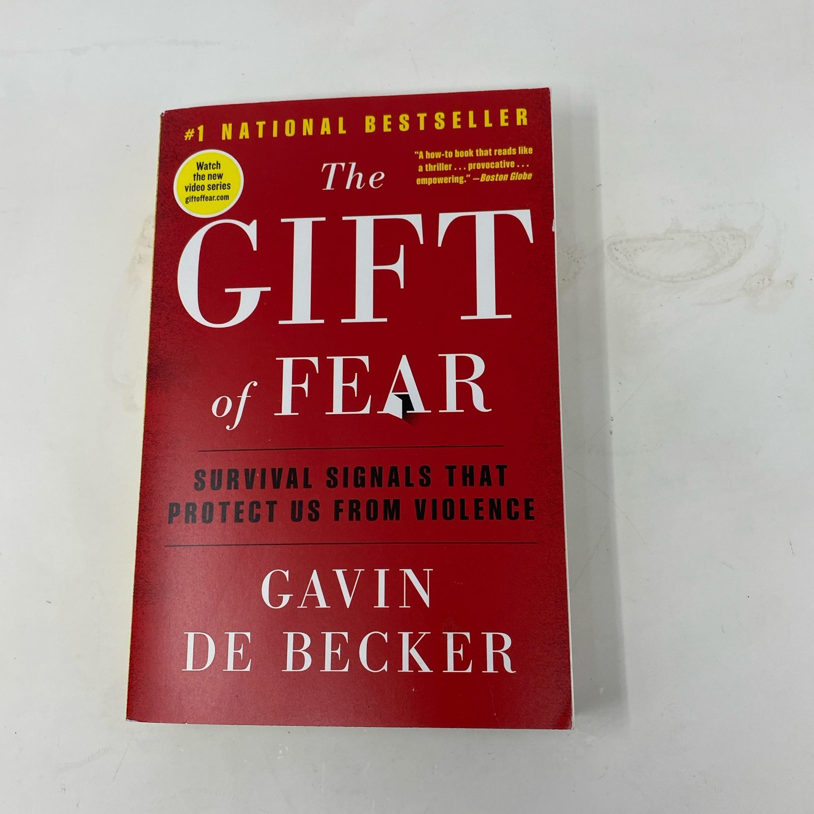 Back Bay Books The Gift of Fear, Red Trade Paperback by de Becker