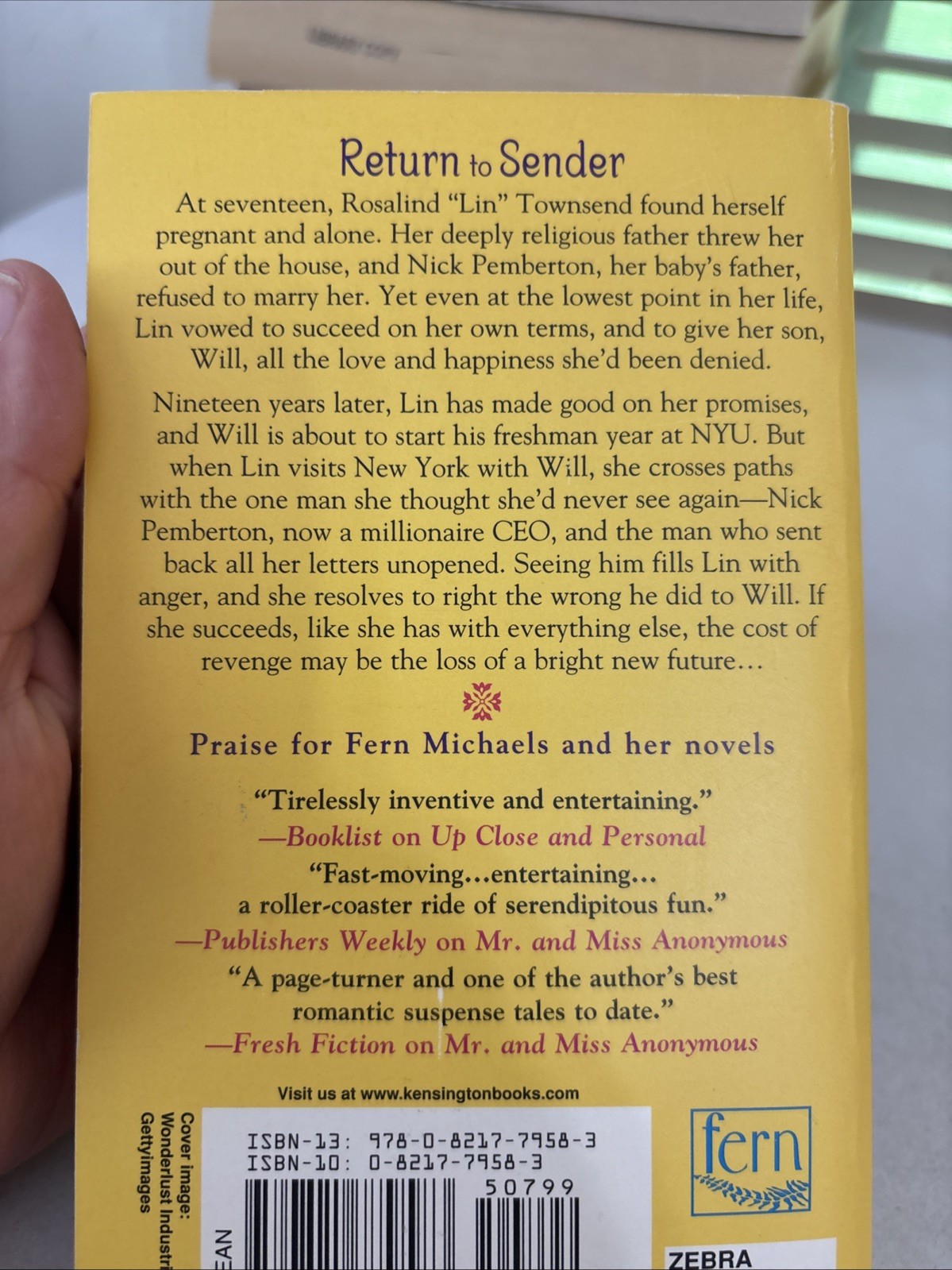 Lot of 10 – Fern Michaels – Mass Paperback Books – FREE SHIPPING