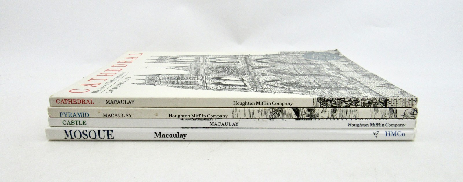 Lot 4 DAVID MACAULAY Books Castle Cathedral Pyramid Mosque PB/HB VGC L2
