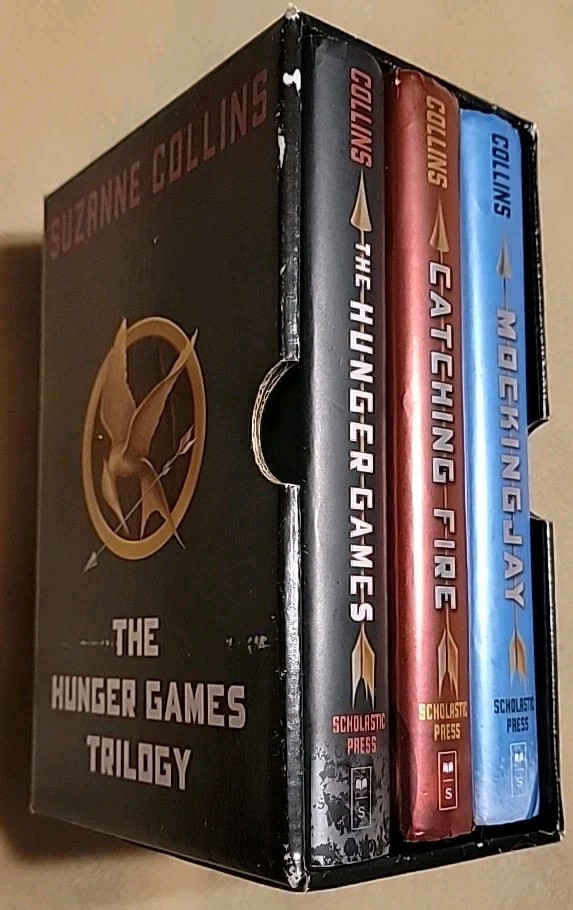 Hunger Games Trilogy Boxed Set by Suzanne Collins (2010, Hardcover) 1-3 HC DJ
