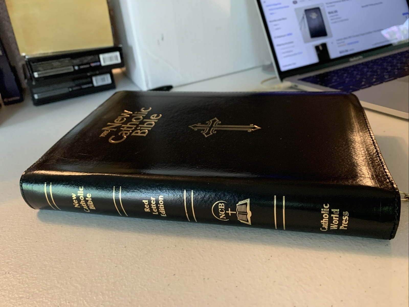 The New Catholic Bible Red Letter Edition Catholic World Press Black Zip Around