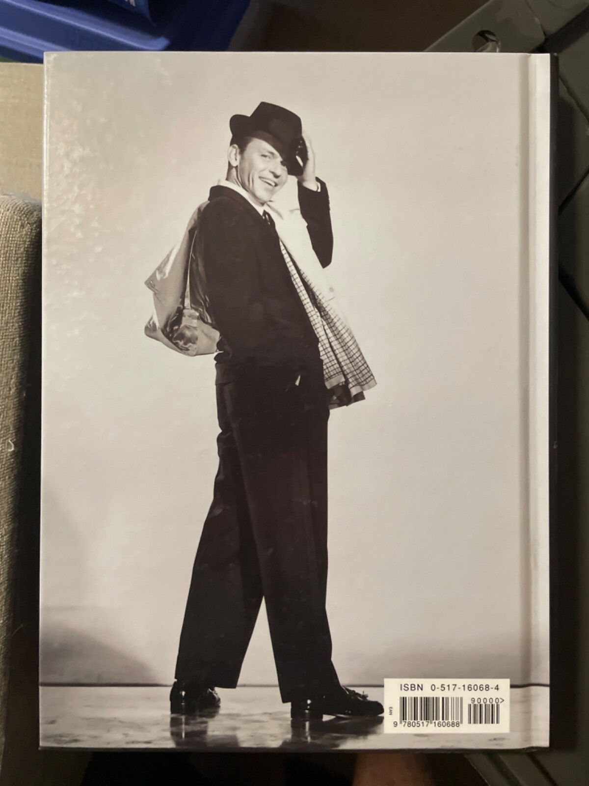 books used hardback Gramercy Books New York. 62 pages