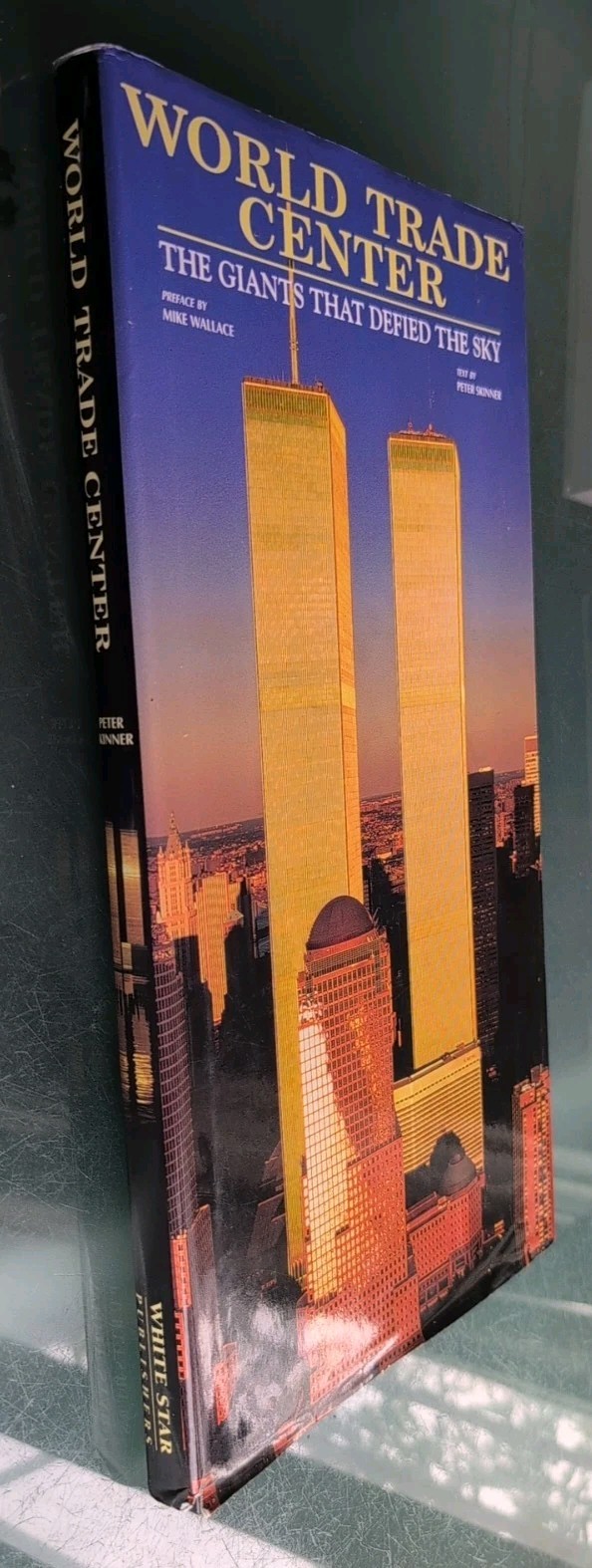World Trade Center Oversized ( Tall ) HC Book Photos 9/11 Foldout Pages EXC Cond