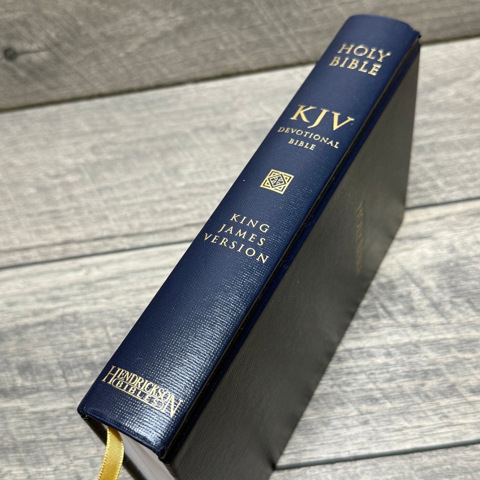 KJV Devotional Bible King James Version 2011 Hardcover 1st Printing Hendrickson