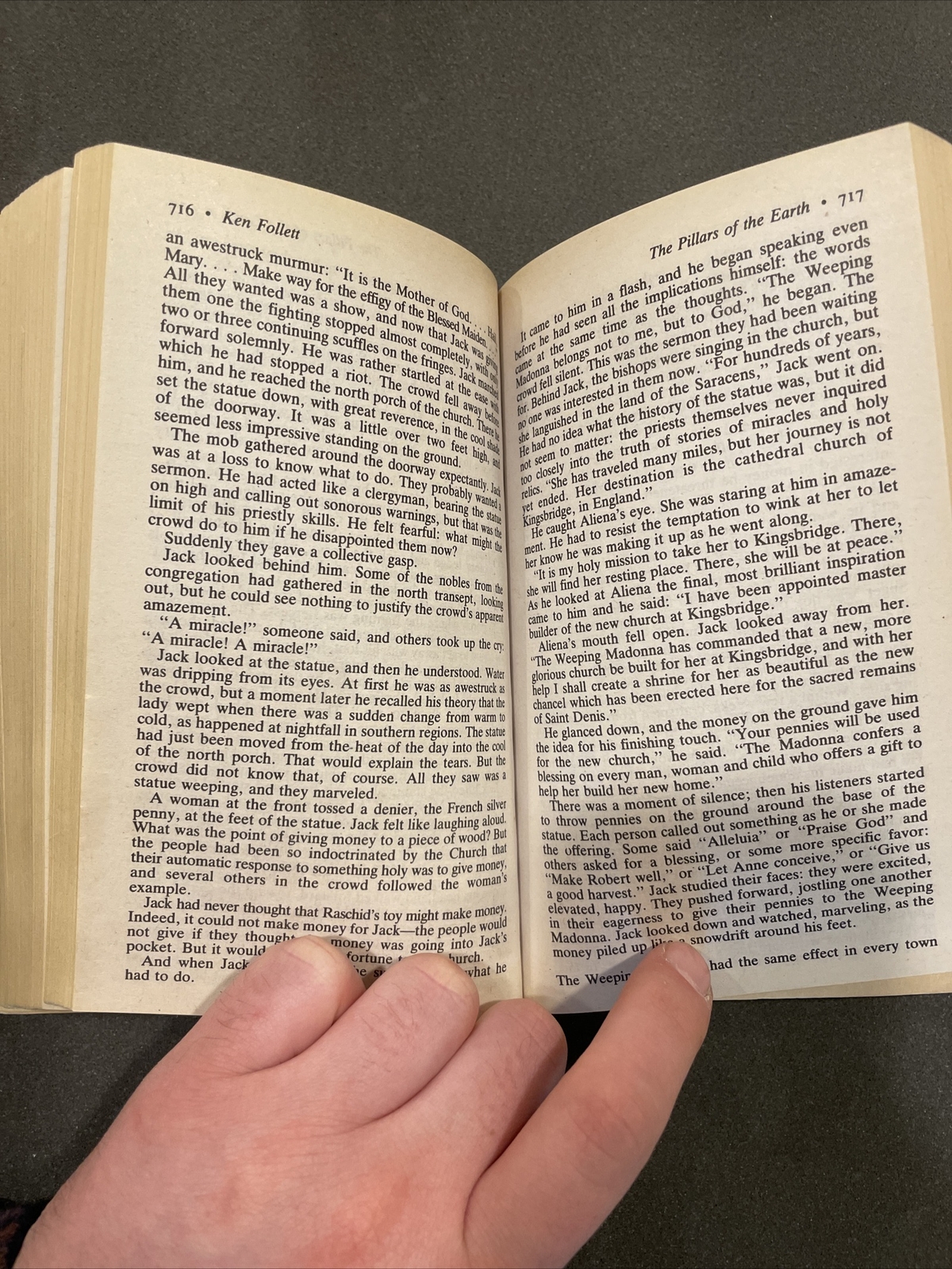 Kingsbridge Ser.: The Pillars of the Earth : A Novel by Ken Follett (1990, Mass